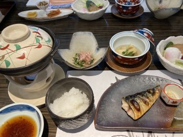 近又の朝食